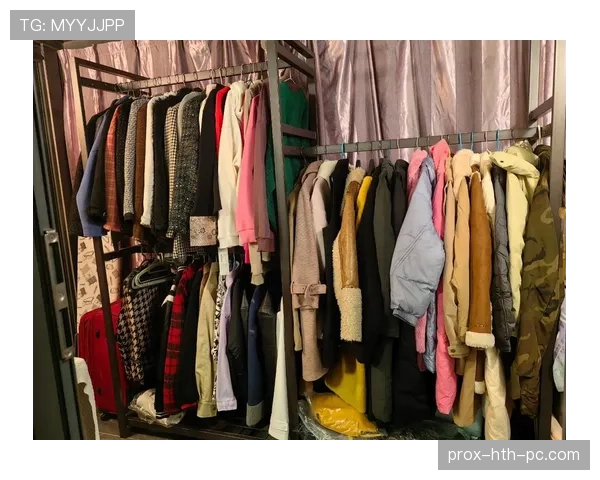 埃琳·安德森穿得比我家冰箱还贵，这衣柜得有多疯狂？