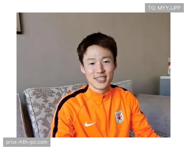 孙准浩在韩国买豪宅，训练完自己煮泡面