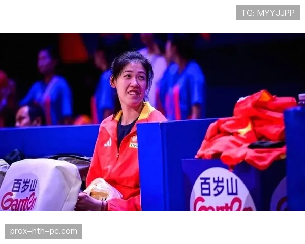 李盈莹随手背的那个包牌子，我一查价就想把银行卡埋了