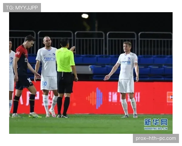 球员如何与裁判沟通才不被警告？规则详解